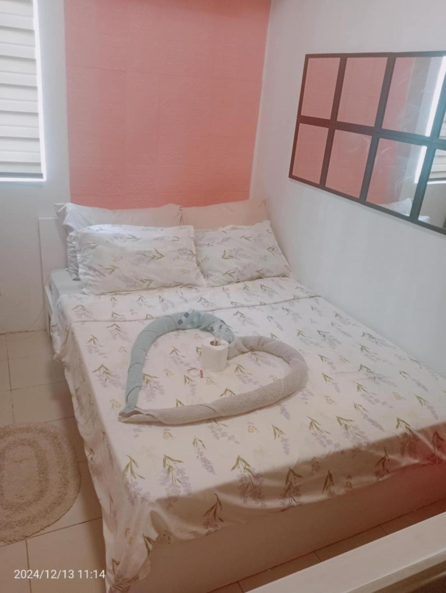 Urban Deca Staycation Mandaluyong Exterior foto